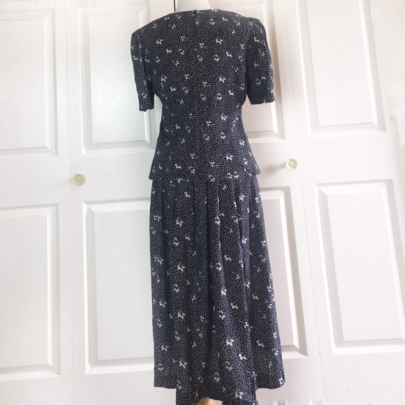Vintage 80s Navy Cottage Core Modest Loose Fit Midi Dress - Picture 2 of 7